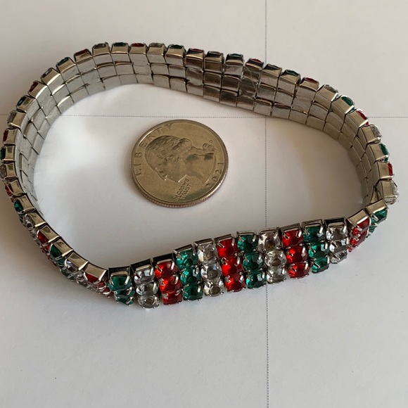 Jewelry - Elastic  rhinestone bracelet